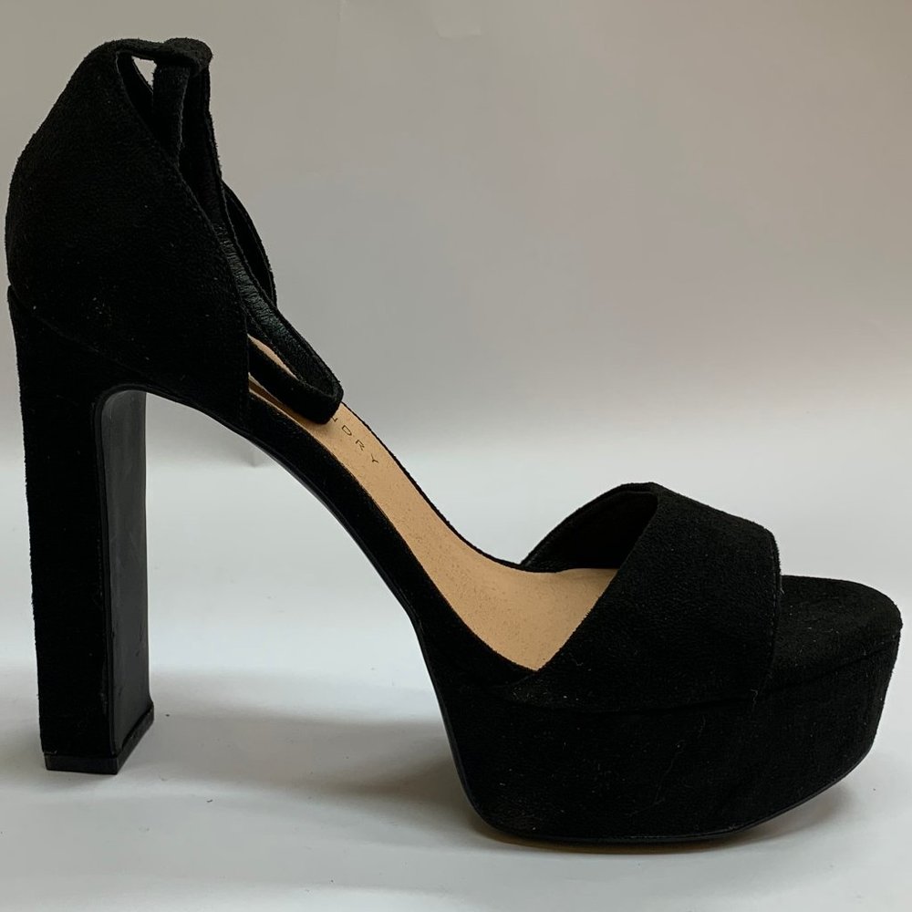 Chinese Laundry Asher Platform Ankle-Strap Platform Sandal US 10